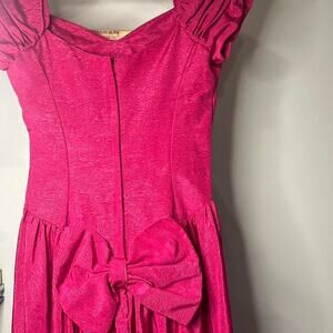 Vintage 1980s Prom Dress with Bow Detail Measures Like a Size 4